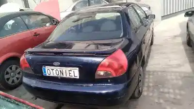 Sloopvoertuig ford mondeo berlina (gd) ghia van het jaar 1999 aangedreven rkf