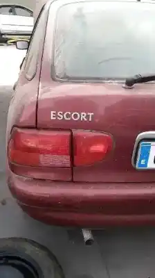 Здавання транспортного засобу ford escort berl./turnier atlanta berlina року 1998 потужний l1h