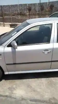 Veículo de Sucata skoda octavia berlina (1u2) classic do ano 2002 alimentado asv