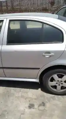 Veículo de Sucata skoda octavia berlina (1u2) classic do ano 2002 alimentado asv