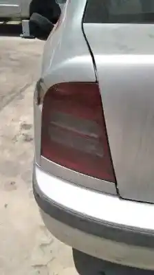 Veículo de Sucata skoda octavia berlina (1u2) classic do ano 2002 alimentado asv