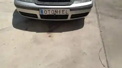 Veículo de Sucata skoda octavia berlina (1u2) classic do ano 2002 alimentado asv