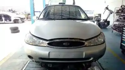 Sloopvoertuig ford mondeo berlina (gd) ghia van het jaar 1999 aangedreven rkf