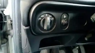 Sloopvoertuig ford mondeo berlina (gd) ghia van het jaar 1999 aangedreven rkf