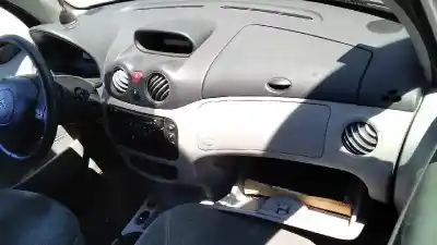 Здавання транспортного засобу citroen c3 1.4 hdi (68 cv) 1.4 hdi року 2003 потужний 8hx