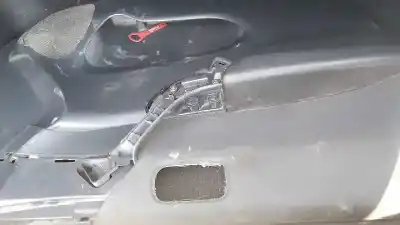 Veicolo di demolizione honda civic berlina 5 (eu7/8) 1.6i es dell'anno 2001 alimentato d16v1