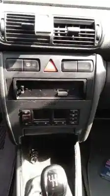 Здавання транспортного засобу audi a3 (8l) 1.8 20v turbo року 1997 потужний agu