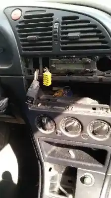 Veicolo di demolizione citroen xsara berlina 1.9td attraction dell'anno 2000 alimentato dhy