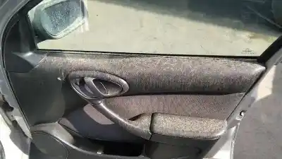 Veicolo di demolizione citroen xsara berlina 1.9td attraction dell'anno 2000 alimentato dhy