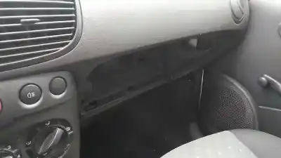 Veículo de Sucata fiat punto berlina (188) 1.3 jtd classic do ano 2007 alimentado 188a7000