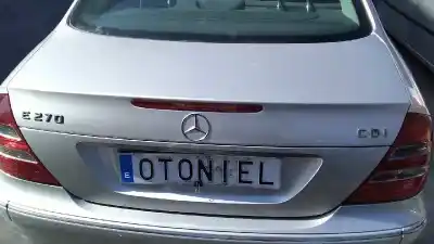 Veículo de Sucata mercedes-benz clase e (w211) berlina e 270 cdi (211.016) do ano 2003 alimentado 647961