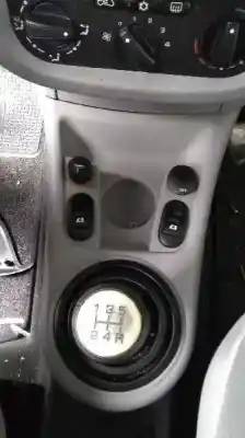 Veículo de Sucata citroen c3 1.4 hdi exclusive do ano 2002 alimentado 8hx