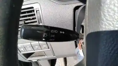 Véhicule à la ferraille kia carens 2.0 crdi ex monovolumen de l'année 2005 alimenté d4ea