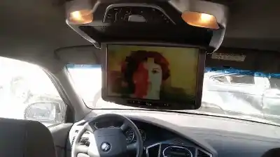 Véhicule à la ferraille kia carens 2.0 crdi ex monovolumen de l'année 2005 alimenté d4ea