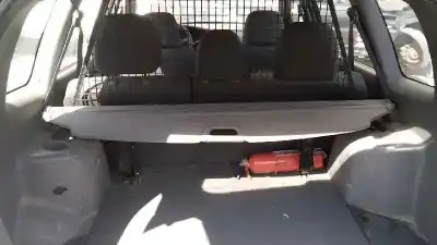 Véhicule à la ferraille kia carens 2.0 crdi ex monovolumen de l'année 2005 alimenté d4ea