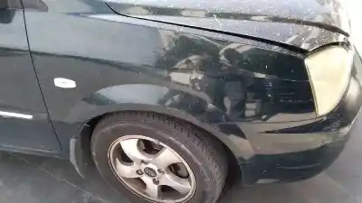 Véhicule à la ferraille kia carens 2.0 crdi ex monovolumen de l'année 2005 alimenté d4ea