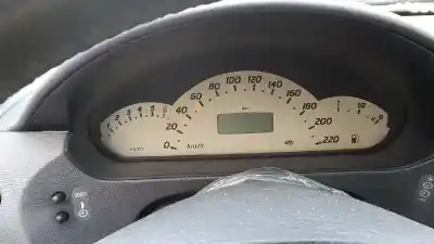 Véhicule à la ferraille mercedes-benz clase a (w168) 160 (168.033) de l'année 2000 alimenté 166960