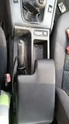 Hurda Aracı bmw serie 3 berlina (e46) 320d yılın 2000 güçlü 204d1