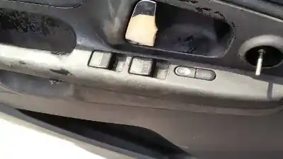 Здавання транспортного засобу seat cordoba berlina (6k2) stella року 1999 потужний agp