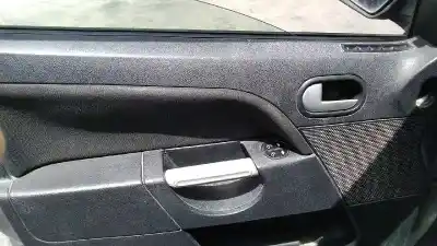 Vehicul casat ford fiesta (cbk) ambiente al anului 2005 alimentat fxjb