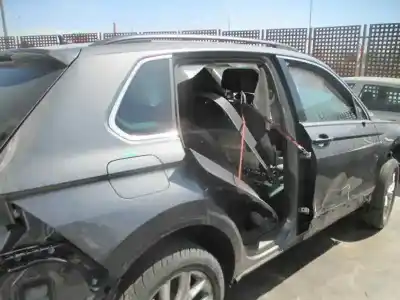 Verschrottungsfahrzeug volkswagen tiguan (5n1) advance des jahres 2017 angetrieben cze