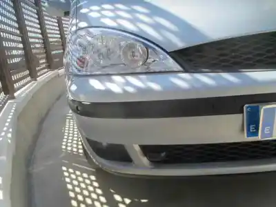 Veículo de Sucata ford galaxy (vy) trend do ano 2003 alimentado auy