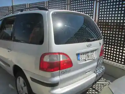 Veículo de Sucata ford galaxy (vy) trend do ano 2003 alimentado auy