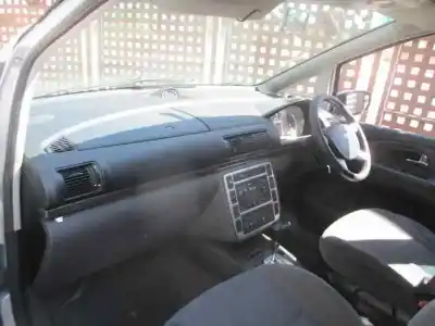 Veículo de Sucata ford galaxy (vy) trend do ano 2003 alimentado auy