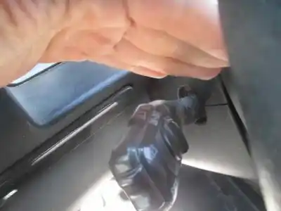 Veículo de Sucata ford galaxy (vy) trend do ano 2003 alimentado auy