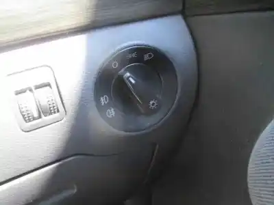 Veículo de Sucata ford galaxy (vy) trend do ano 2003 alimentado auy