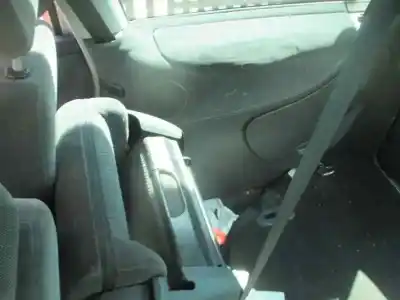 Veículo de Sucata ford galaxy (vy) trend do ano 2003 alimentado auy