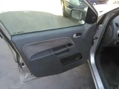 Veículo de Sucata ford fusion (cbk) ambiente do ano 2003 alimentado f6ja