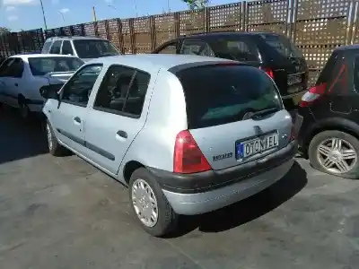 Veicolo di demolizione renault clio ii fase i (b/cbo) 1.2 dell'anno 1999 alimentato d7f d7