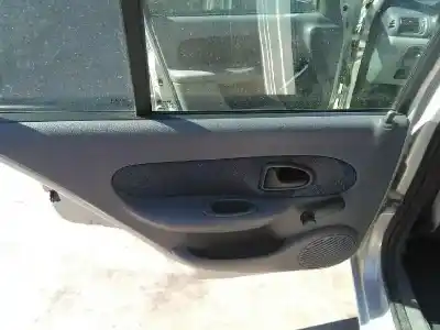 Veicolo di demolizione renault clio ii fase i (b/cbo) 1.2 dell'anno 1999 alimentato d7f d7