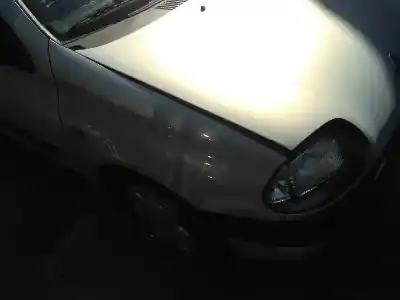 Veicolo di demolizione renault clio ii fase i (b/cbo) 1.2 dell'anno 1999 alimentato d7f d7