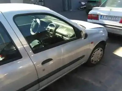 Veicolo di demolizione renault clio ii fase i (b/cbo) 1.2 dell'anno 1999 alimentato d7f d7