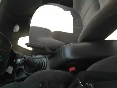 Scrapping Vehicle chrysler stratus berlina (ja) 2.0 le of the year 2000 powered g c o 2.0l