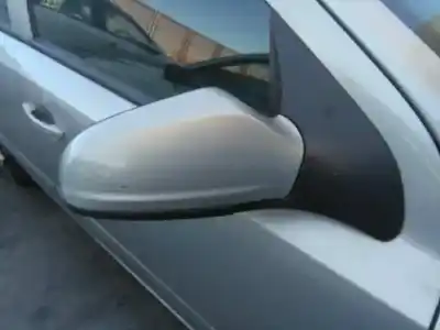 Здавання транспортного засобу opel astra h berlina cosmo року 2006 потужний z16xep