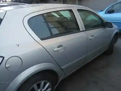 Здавання транспортного засобу opel astra h berlina cosmo року 2006 потужний z16xep