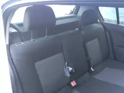 Здавання транспортного засобу opel astra h berlina cosmo року 2006 потужний z16xep