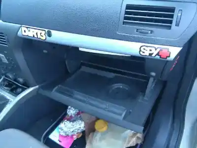 Здавання транспортного засобу opel astra h berlina cosmo року 2006 потужний z16xep