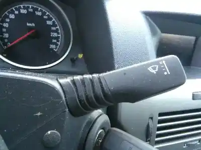 Здавання транспортного засобу opel astra h berlina cosmo року 2006 потужний z16xep