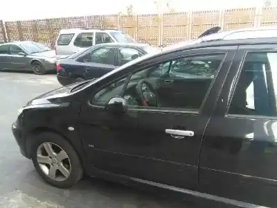 Scrapping Vehicle peugeot 307 break / sw (s1) break xs of the year 2003 powered rhs