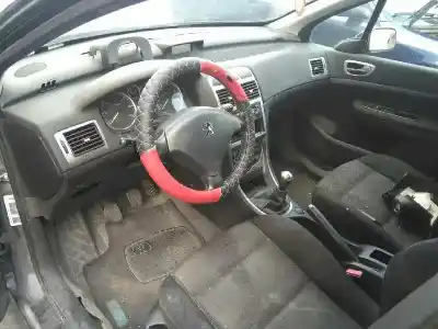 Scrapping Vehicle peugeot 307 break / sw (s1) break xs of the year 2003 powered rhs