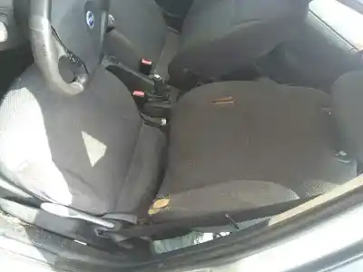 Veicolo di demolizione fiat stilo (192) 1.9 jtd cat dell'anno 2003 alimentato 192a1000