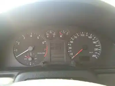 Véhicule à la ferraille audi a4 berlina (b5) 1.8 de l'année 1999 alimenté adr