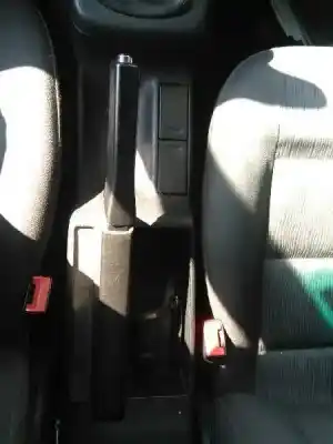 Véhicule à la ferraille audi a4 berlina (b5) 1.8 de l'année 1999 alimenté adr
