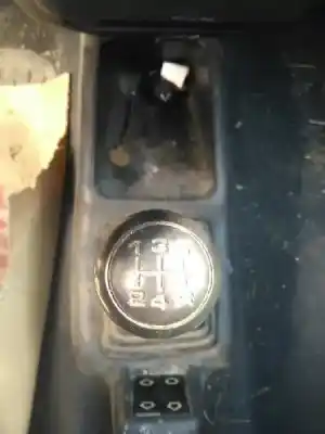 Véhicule à la ferraille peugeot 106 (s2) 1.4 de l'année 1998 alimenté kfx