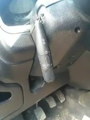 Véhicule à la ferraille peugeot 106 (s2) 1.4 de l'année 1998 alimenté kfx