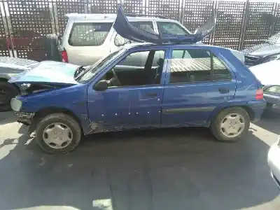 Véhicule à la ferraille peugeot 106 (s2) 1.4 de l'année 1998 alimenté kfx